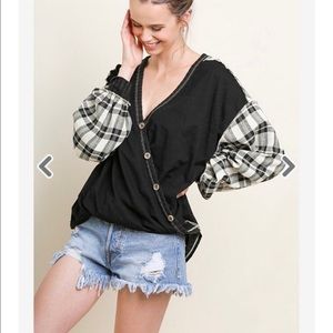 Umgee Plaid Sleeve Top